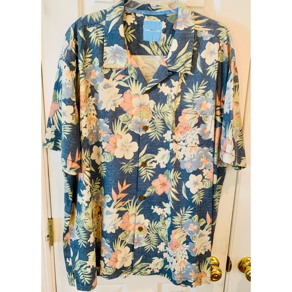 Tommy Bahama Short Sleeve Button Down
